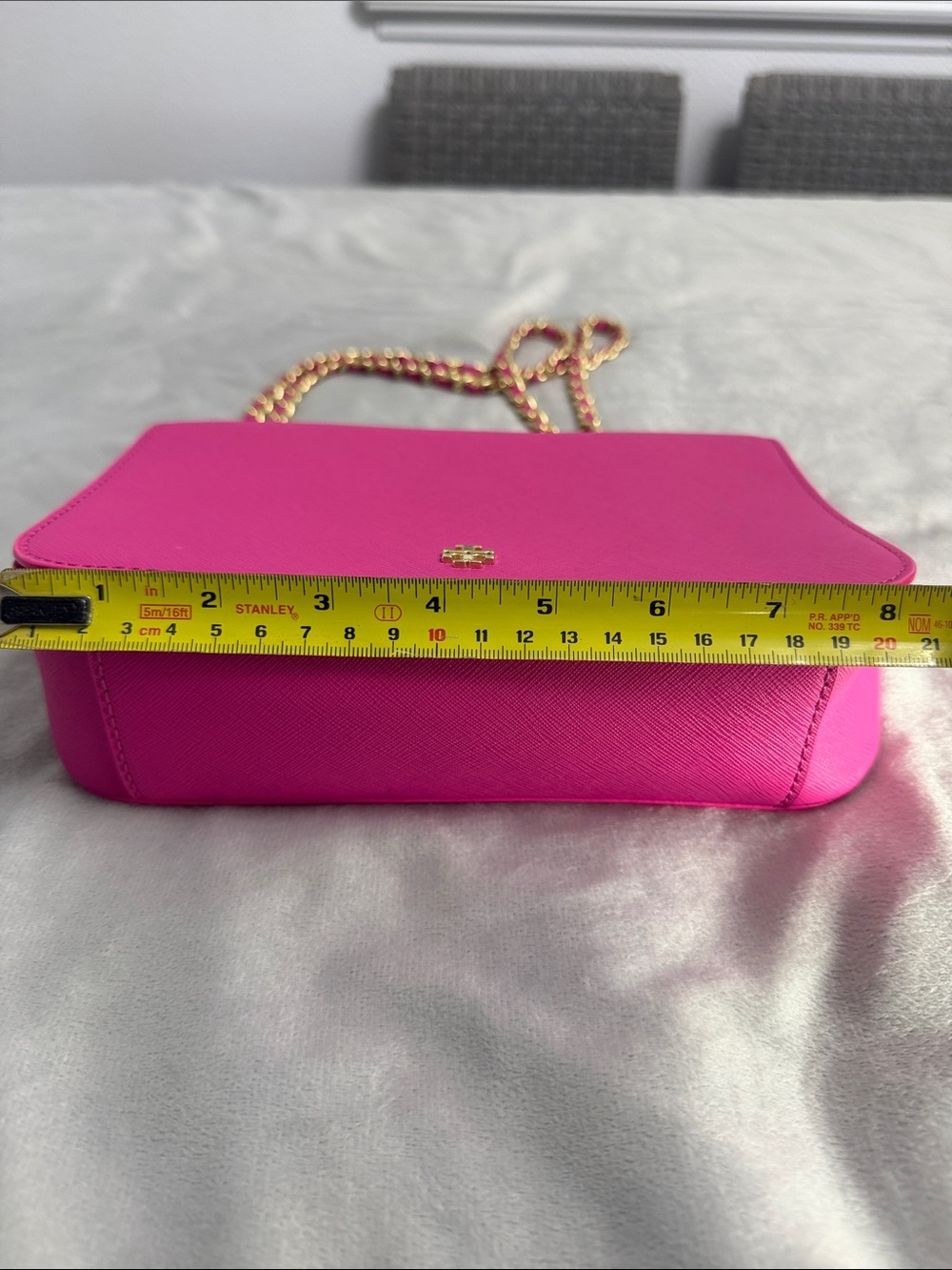 Tory Burch Hot Pink Crossbody Bag with Gold Chain - Picture 8 of 9